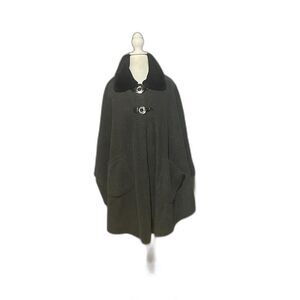 Le Moda Faux Fur Collar Toggle Cape Coat Gray Fleece Poncho One Size